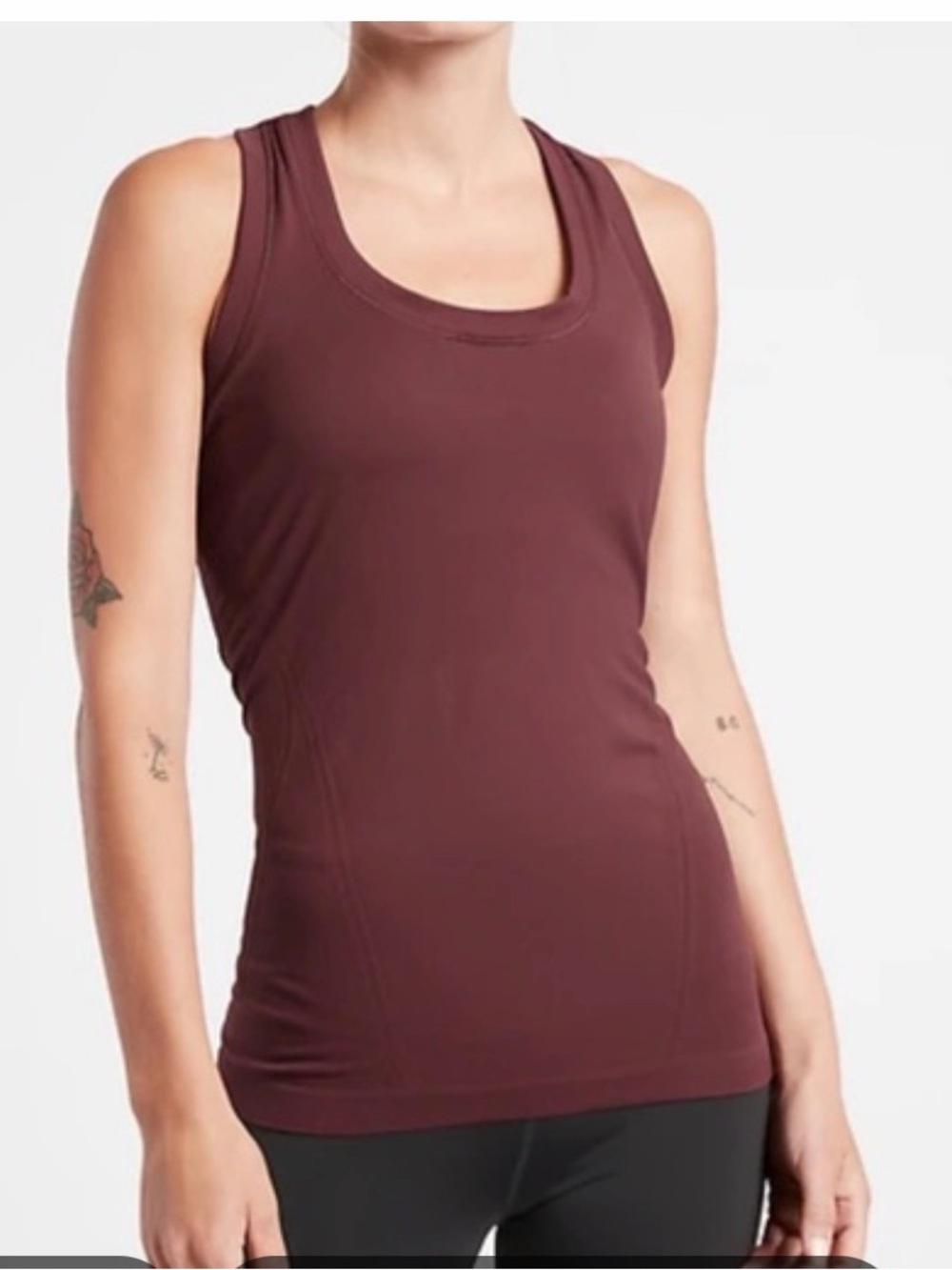 Athleta momentum tank size medium